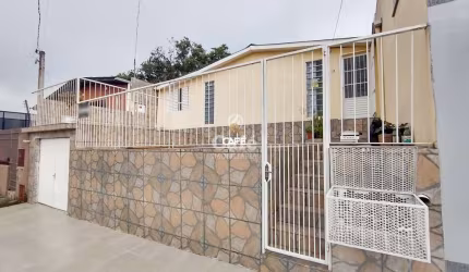 linda casa na principal rua do bairro Trancredo Neves.
