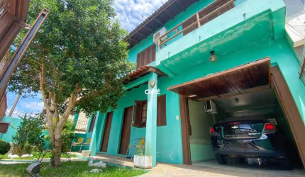 Excelente casa Duplex localizado em área nobre do bairro Camobi