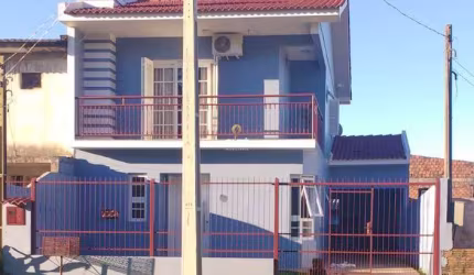 Casa Ampla De 3 Dormitórios, Suíte, Sala de Estar, Sala de Jantar, 3 Banheiros,