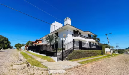 Uma mansão completa e aconchegante para você e sua família no bairro camobi, pró