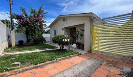 Ampla casa no Parque Pinheiro Machado