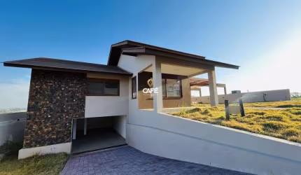 Casa, 2 Suítes, 3 Banheiros, 2 Vagas, Espaço Gourmet, Tomazetti