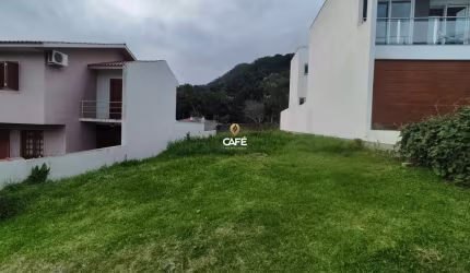 VENHA VIVER SEU SONHO! TERRENO DE 300 m² EM CONDOMÍNIO FAMILIAR, A 5 MINUTOS DO