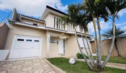 Imponente casa em região de fácil acesso para todas saídas da cidade.