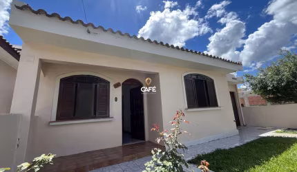 Casa, 3 Dormitórios, 1 Suíte, 2 Banheiros, 3 Vagas, Pátio, Pinheiro Machado
