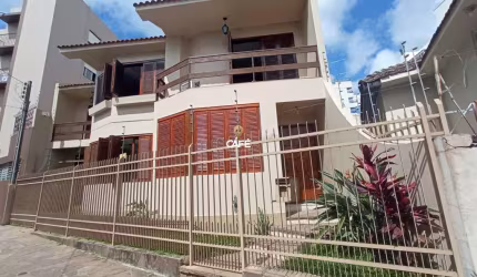 Casa Duplex De 4 Dormitórios, Suite, 3 Salas, Lareira, Banheiro Social, Banheiro