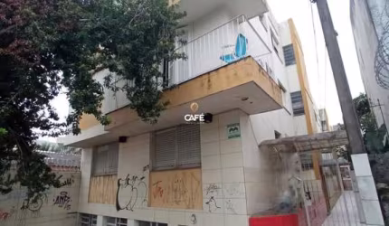 Apartamento Central Amplo De 2 Dormitórios, Sala de Estar, 2 Banheiros, Cozinha,
