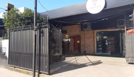 Casa Comercial