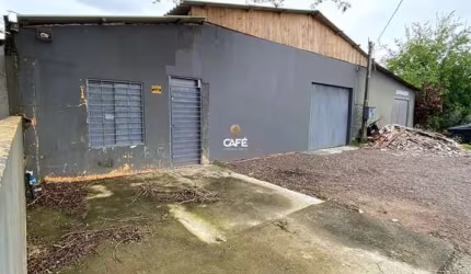 Pavilhão Em Camobi De 305 m², com Banheiro e Estacionamento.