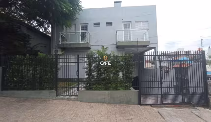 Prédio Residencial De 307 m², Composto Por 4 Kitnets e 3 Apartamentos.