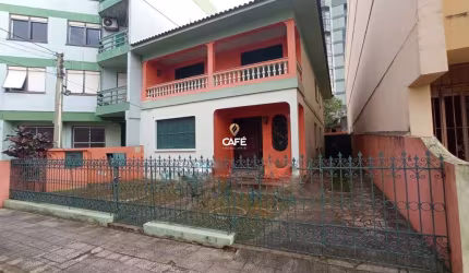 Casa Duplex Central De 4 Dormitórios, Suíte, (2) Salas De Estar, (2) Salas De Ja