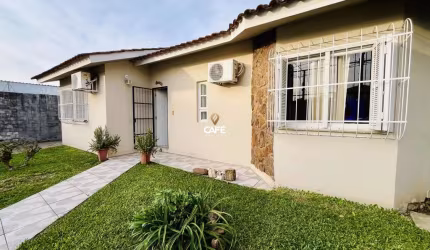 Casa, 3 Dormitórios, 1 Suíte, 2 Banheiros, 2 Vagas, Pátio, Piscina, Camobi