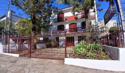 Casa Triplex De 4 Dormitórios, Sala De Estar, Sala De Jantar, 4 Banheiros, Close