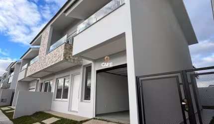 Casa Duplex De 3 Dormitórios, Suite, Sala De Estar, Sala De Jantar, Banheiro, La