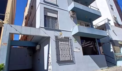 Apartamento Central De 2 Dormitórios, Sala De Estar, 2 Banheiros, Cozinha, Área