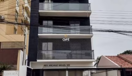 Apartamento Em Camobi De 1 Dormitório, Sala De Estar, Banheiro Social, Cozinha,