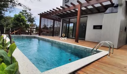 Casa em condomínio fechado