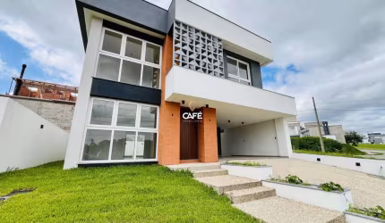 Casa, 3 Dormitórios, 1 Suíte, 3 Banheiros, 2 Vagas, Real Park