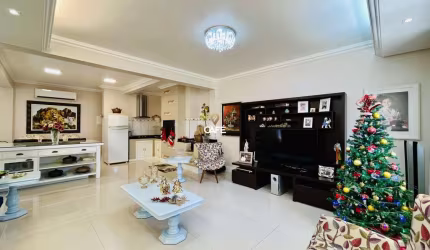 Casa 3 dormitórios , maravilhosa, próxima ao Colégio Militar