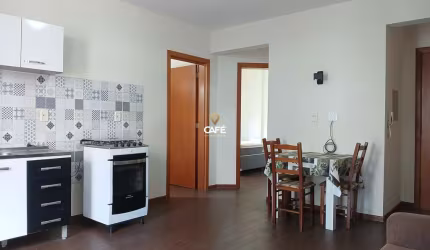 Apartamento no centro, 2 dormitórios, 1 banheiro, 1 vaga de garagem