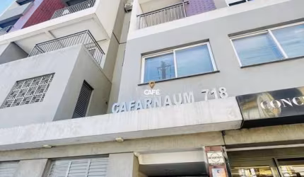 Apartamento 1 Dormitório, sacada e Box Garagem no centro da cidade.