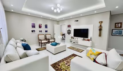 Casa, 4 Dormitórios, 1 Suíte, 3 Banheiros, 3 Vagas, Camobi