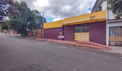Casa comercial no bairro Salgado Filho