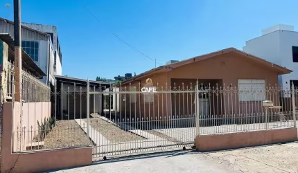 Terreno em localização privilegiada, no bairro Camobi