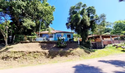 Casa com 2 dormitórios, ampla e aconchegante, em Itaara