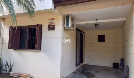 Excelente casa em Camobi, 3 dormitórios, 3 banheiros e com vaga de garagem!