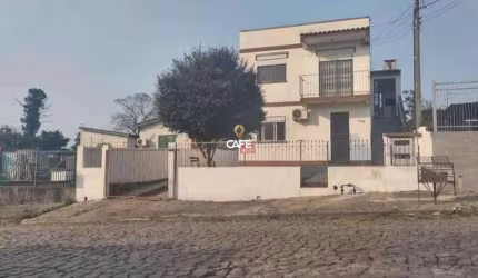 Sobrado, com 5 dormitórios, no bairro Urlândia!