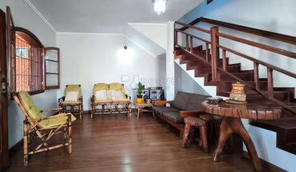 Sobrado Residencial à Venda – 4 Dormitórios, Edícula, Espaço Gourmet e 4 Vagas de Garagem
