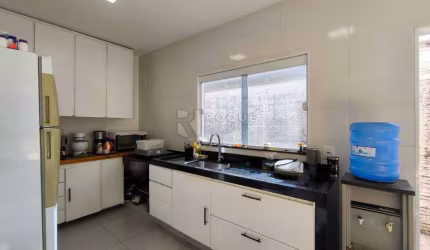 Casa Residencial à venda no bairro Jardim Rosa Marrafon Lucas
