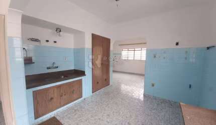 Casa Residencial à venda no bairro Centro