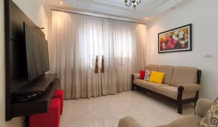 Excelente casa à venda na Vila Claudia