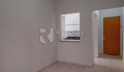 Apartamento à venda no bairro Vila Queiroz