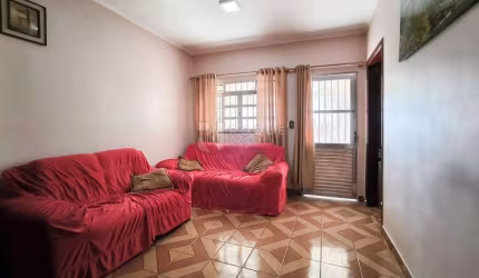 Casa residencial com edicula, Jardim Olga Veroni.