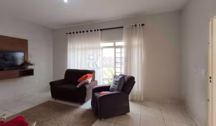 Casa Residencial à venda no bairro Cidade Jardim