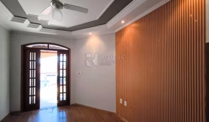 Sobrado residencial à venda, 4 quartos, 1 suíte, 2 vagas, Jd. São Lourenço