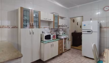 Casa Residencial à venda no bairro Vila Queiroz
