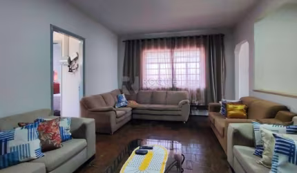 Casa Residencial à venda no bairro Centro