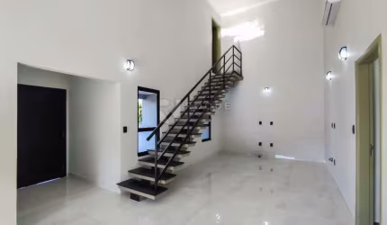 Casa Residencial em condomínio à venda, Res. Roland III
