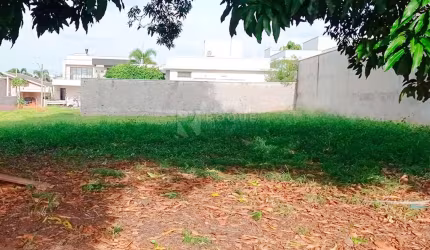 Terreno plano a venda no condomínio Portal de São Clemente - 502m²