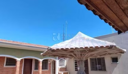 Casa a venda em Cordeirópolis