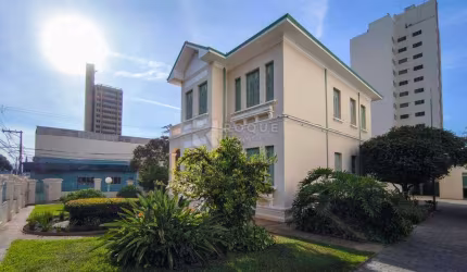Casa Residencial à venda no bairro Centro