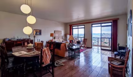 Apartamento à venda no bairro Centro