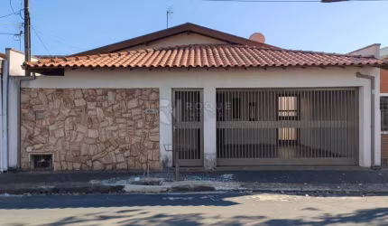 Casa Residencial para aluguel no bairro Parque Real