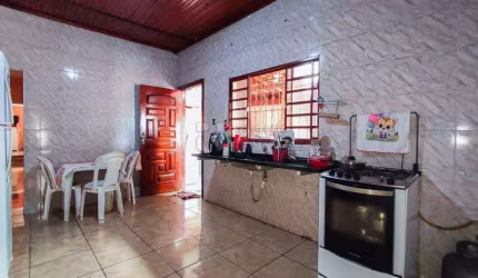 Casa Residencial à venda no bairro Jardim Nova Suiça