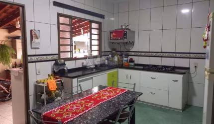 Casa Comercial à venda no bairro Jd. Aeroporto