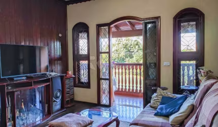Casa Residencial à venda no bairro VILA DOS PINHEIROS